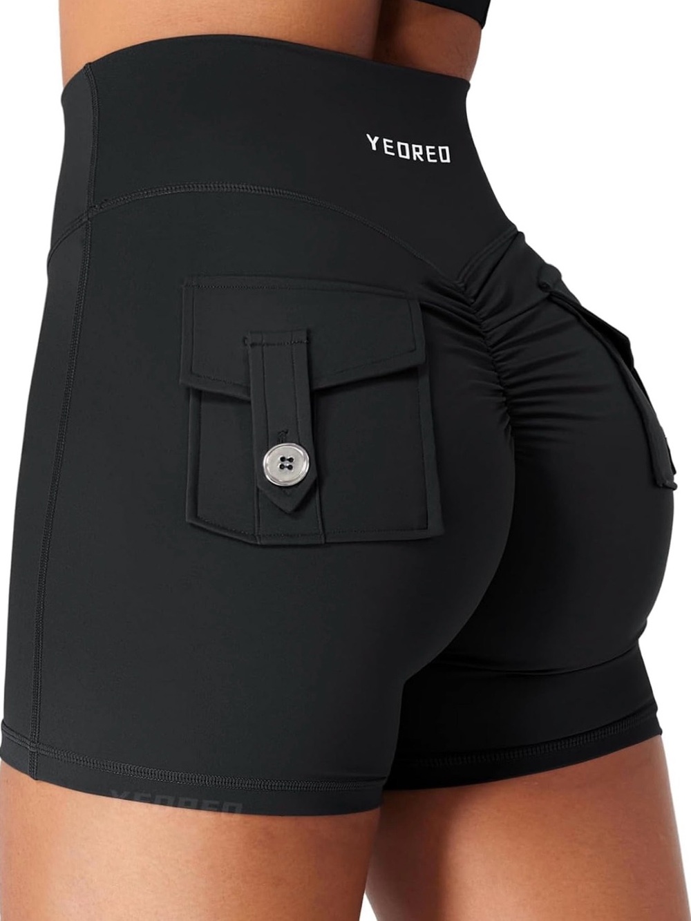 YEOREO Black Scrunch Butt Cargo Biker Shorts – Women’s Medium